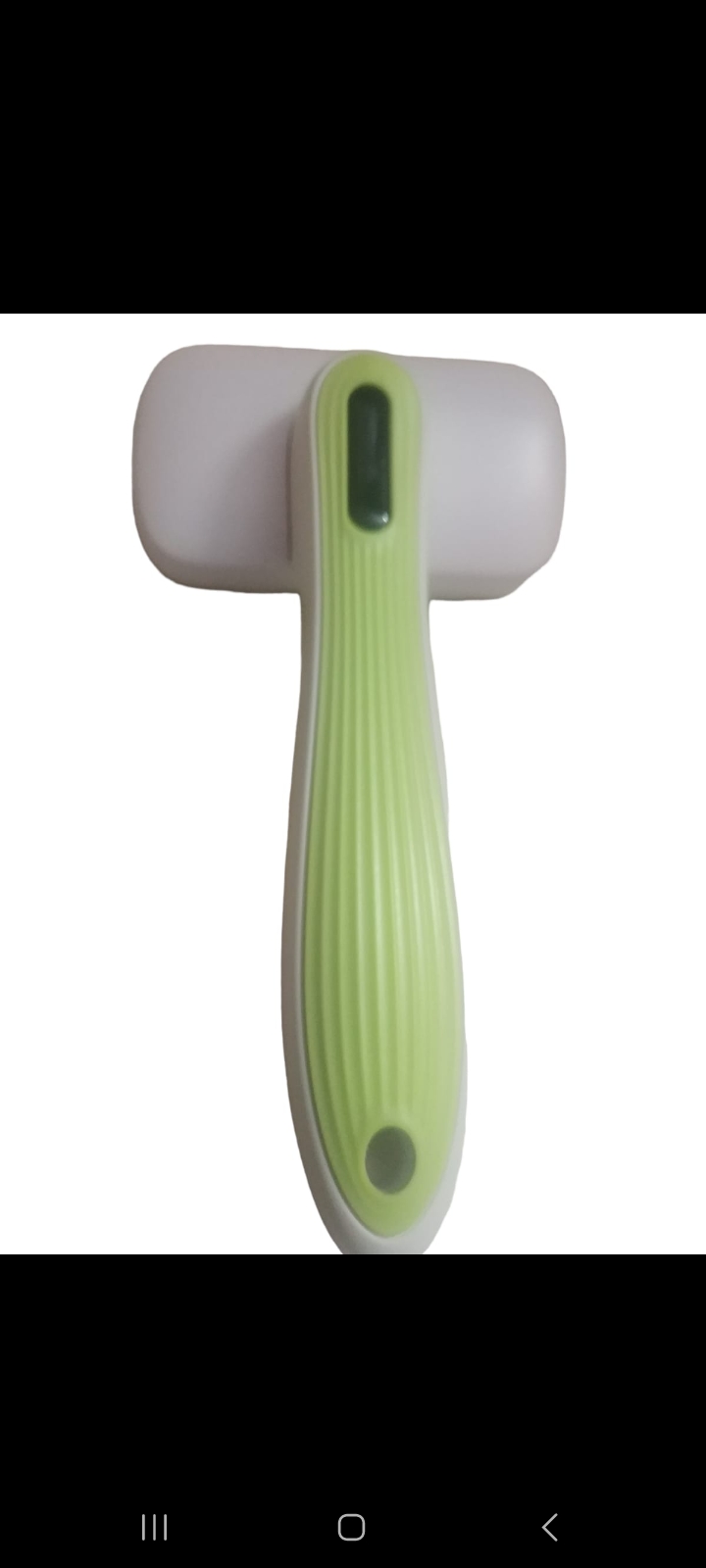 Button type brushes with bent needles with round white ends